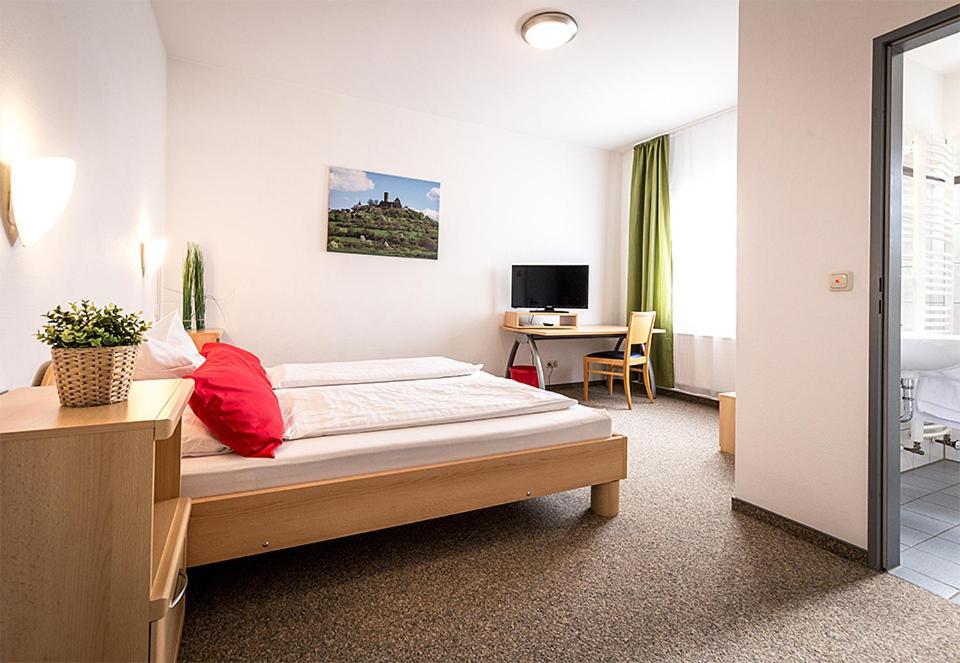 Hotel An Der Burg Biebertal Exterior foto